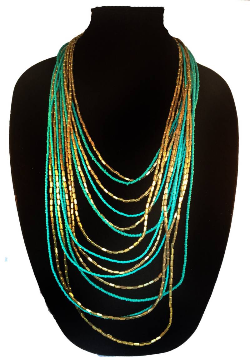 Türkis Gold Lang Überlagerte Halskette, Perlen Schichtung Statementkette, Boho Schmuck, Gold-Lätzchen, Lange Urlaub, Moderne Von Taneesi von taneesijewelry