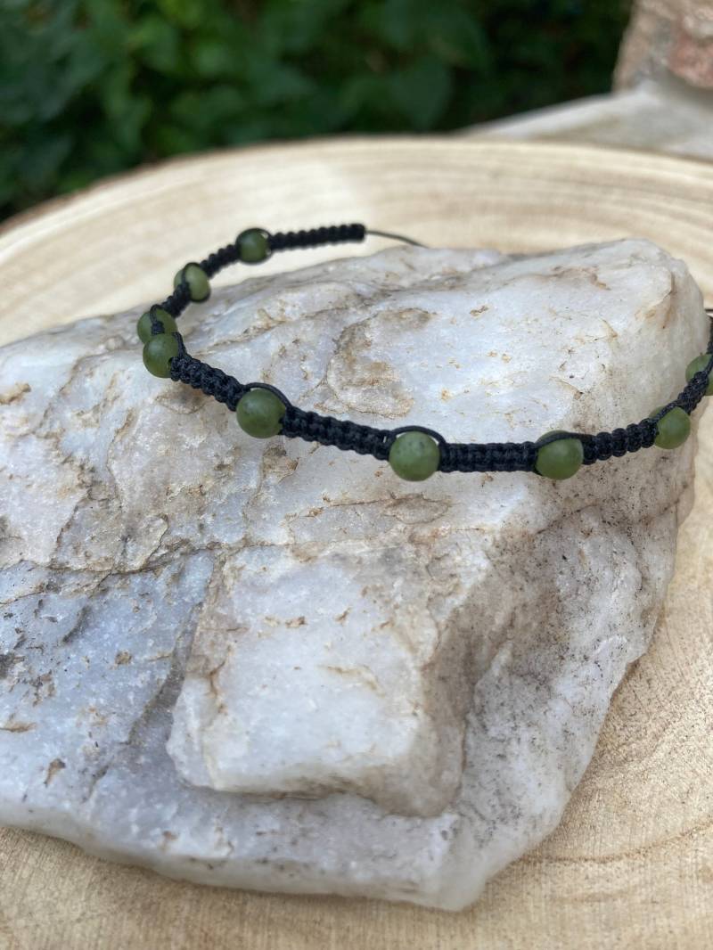 Makramee Armband Mit Matter Grüner Jade Makramee Armband Mit Matter Grüner Jade von tanglemoments