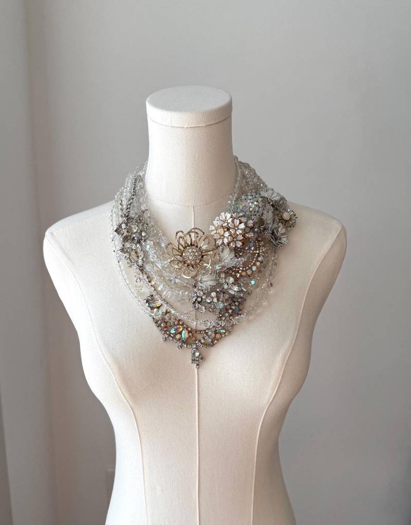 Strass Perlen Halskette Chunky Kristall Art Deco Statement Bib Swarovski Hochzeit Braut Boho Schmuck von taraleasmith