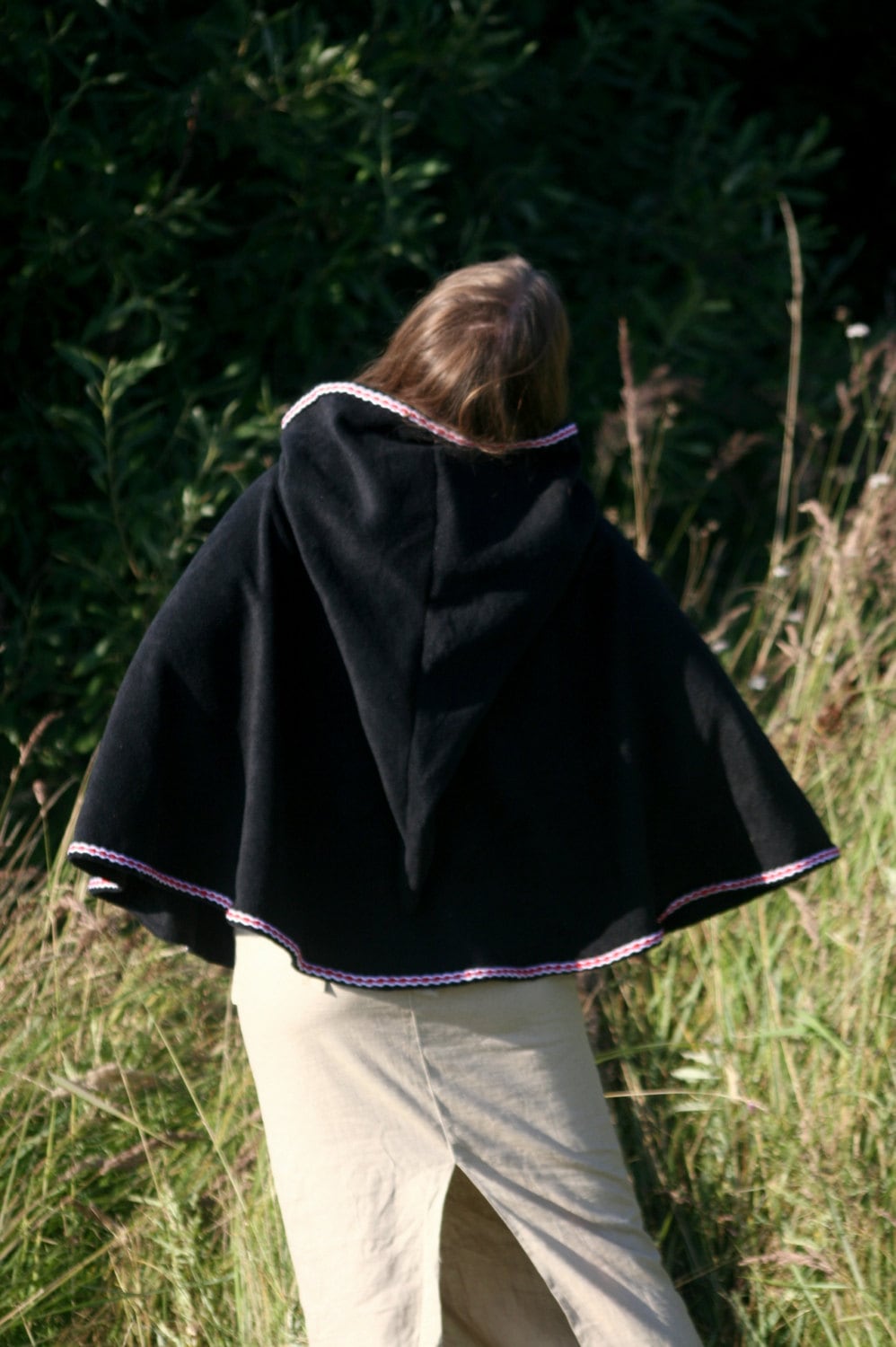 Schwarzer Kapuze Kap - Kapuzen Capelet Kapuzen-Umhang Mittelalterliche Cape Spiel Der Throne Elfen Capelet Schwarzer Kapuze Kap - Kapuzen Capelet Kapuzen-Umhang Mittelalterliche Cape Spiel Der Throne Elfen Capelet von tatoke