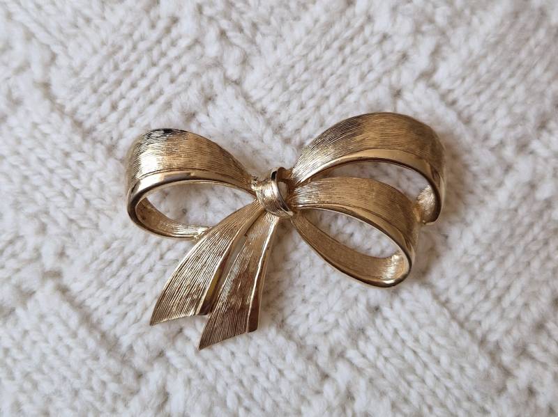 Vintage Avon Schleifen Brosche von tbymallano