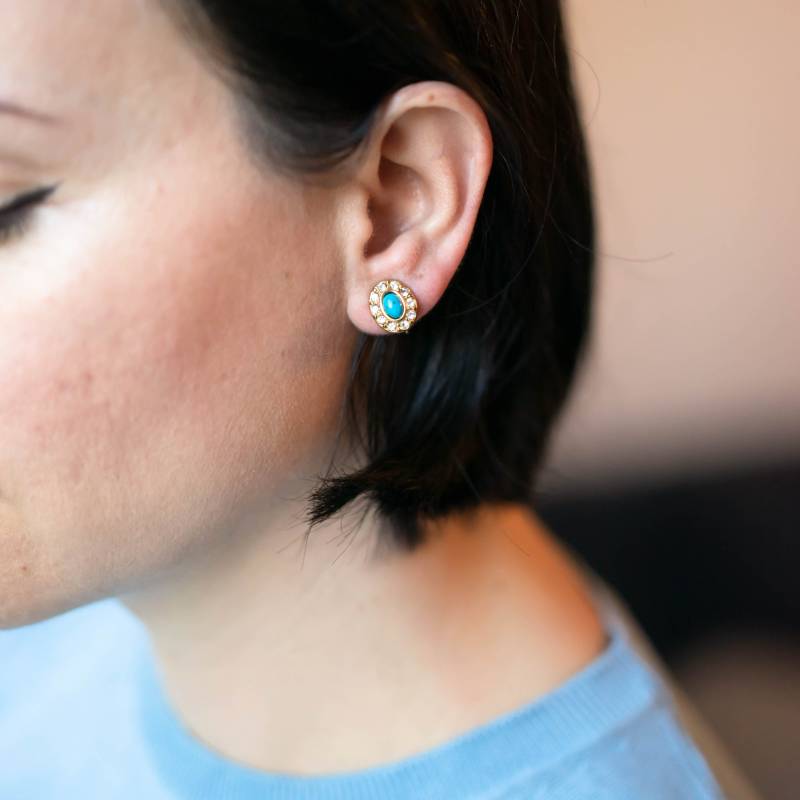 Vintage Goldfarbene Ohrclips Blaue Cabochons, Klare Kristalle von tbymallano