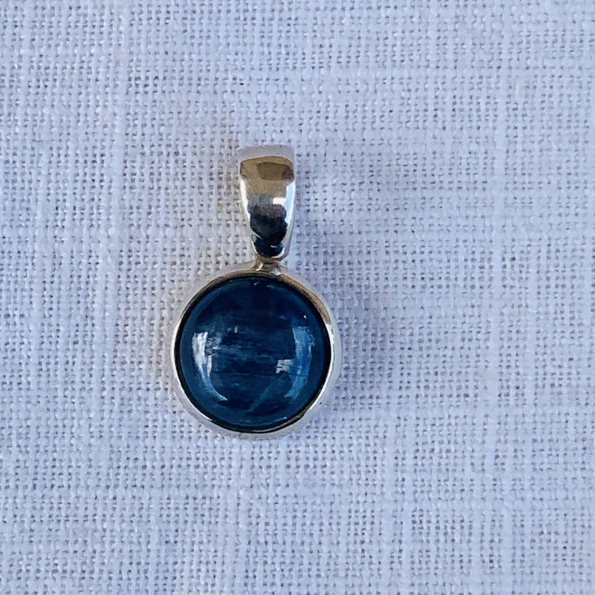Kleiner Anhänger Kyanit, 925Er Silber von tendenceByAngela
