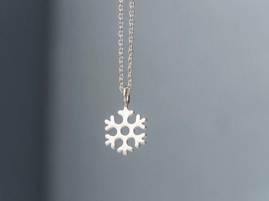 Solide Gold Schneeflocke Halskette/Minimalist Anhänger Geschenk Für Frauen, Kinder Us Duties Included Jp1034 von thalassajewelry