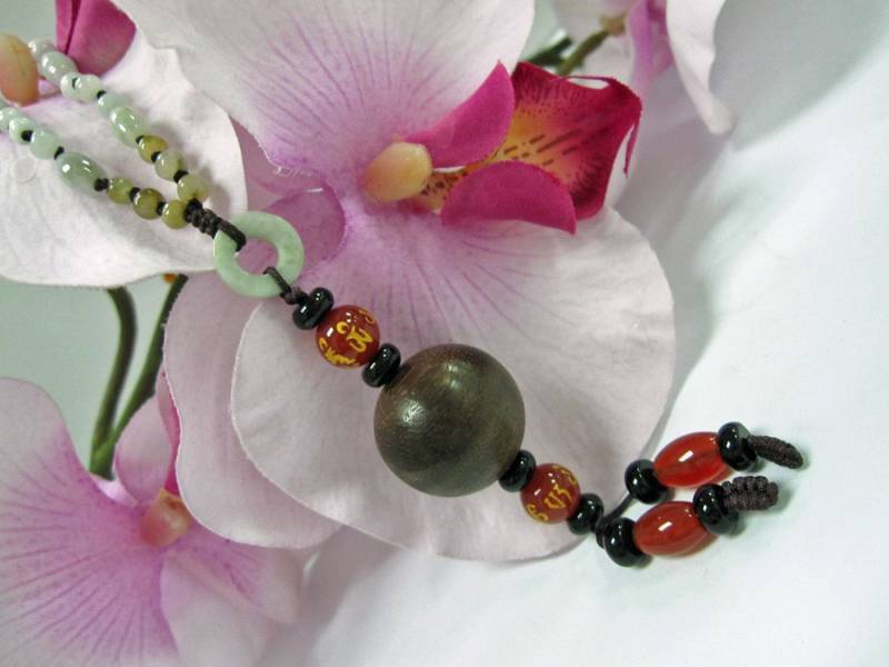 Agarwood "Chen-xiang' & Jade Perlen Charm Halskette Agarwood "Chen-xiang' & Jade Perlen Charm Halskette von the68artshop
