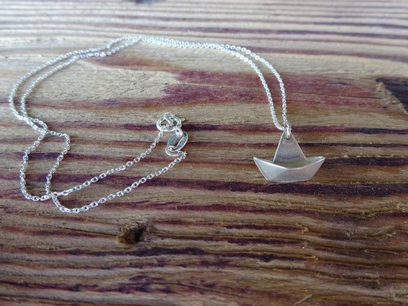 sterling Silber Papierboot Anhänger von the925project