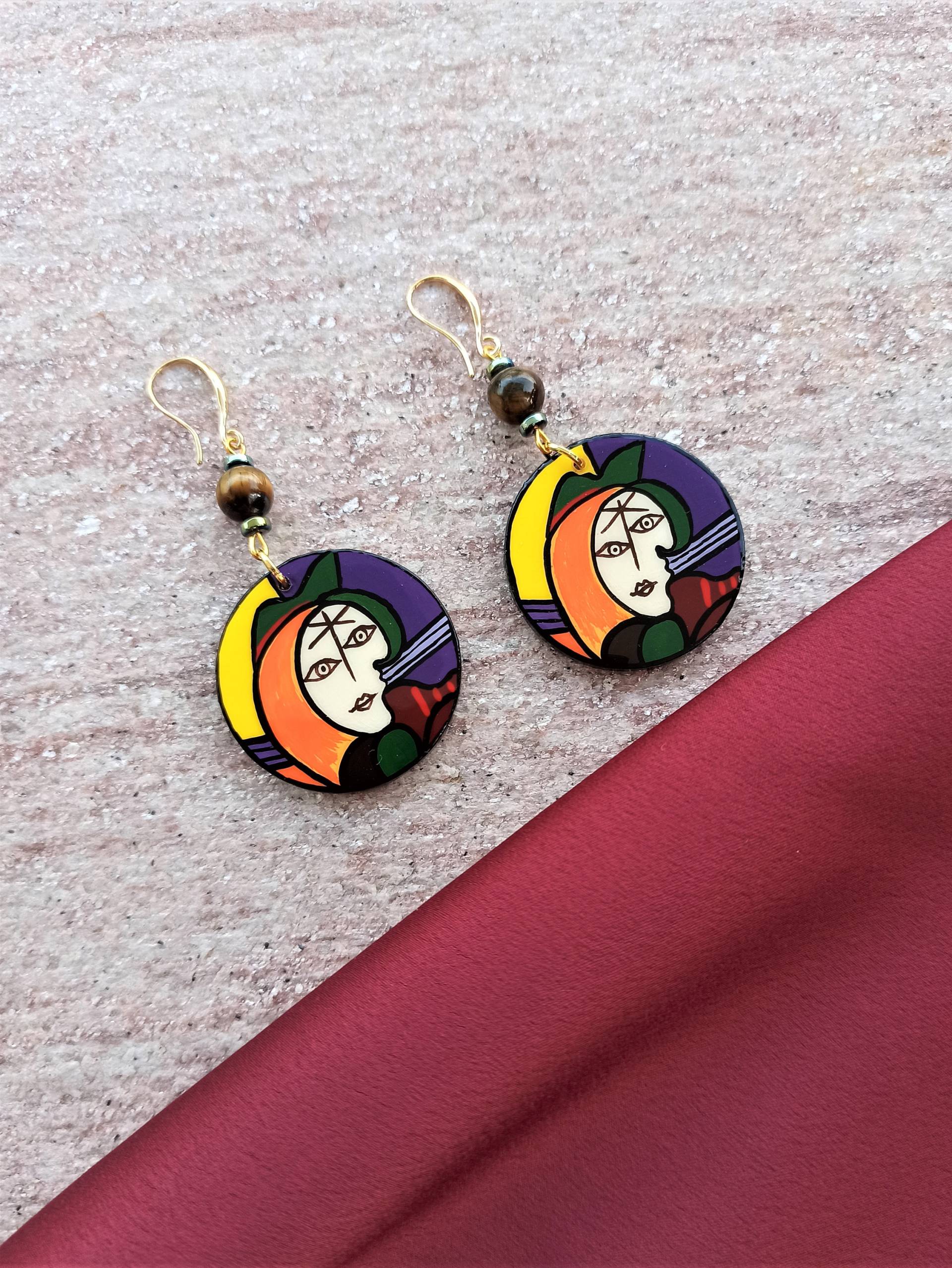 Bemalte Holzohrringe Inspiriert Von Picasso.runde Ohrringe.bemalte Holzohrringe.inspirierendes Geschenk Bemalte Holzohrringe Inspiriert Von Picasso.runde Ohrringe.bemalte Holzohrringe.inspirierendes Geschenk von theArtDecoBox