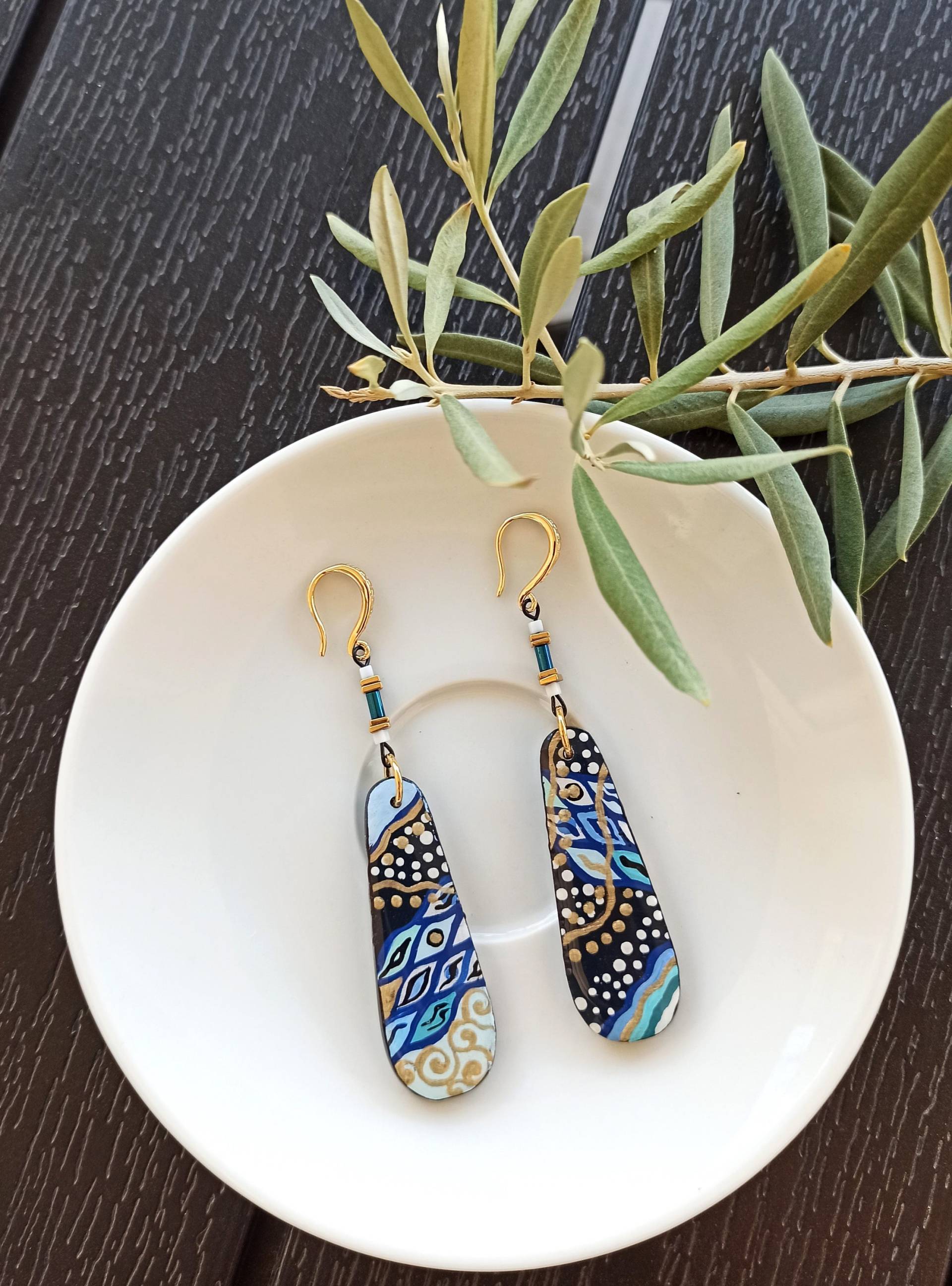 Bemalte Ohrringe Inspiriert Von Gustav Klimt Aqua. Baumeln Tropfen Statement Abstrakte Ohrringe. 24K Vergoldete Haken. Berühmte Schmuck Geschenk Bemalte Ohrringe Inspiriert Von Gustav Klimt Aqua. Baumeln Tropfen Statement Abstrakte Ohrringe. 24K Vergoldete Haken. Berühmte Schmuck Geschenk von theArtDecoBox