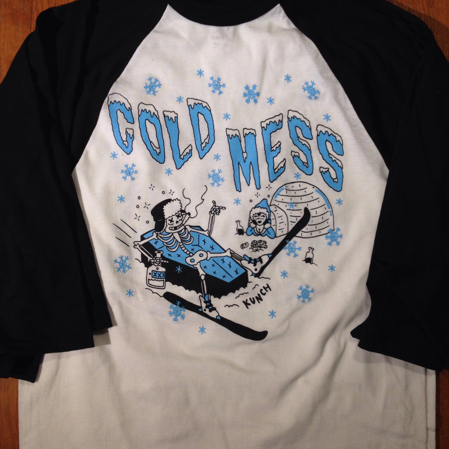 Cold Mess Raglan Cold Mess Raglan von theINKistheLIFE