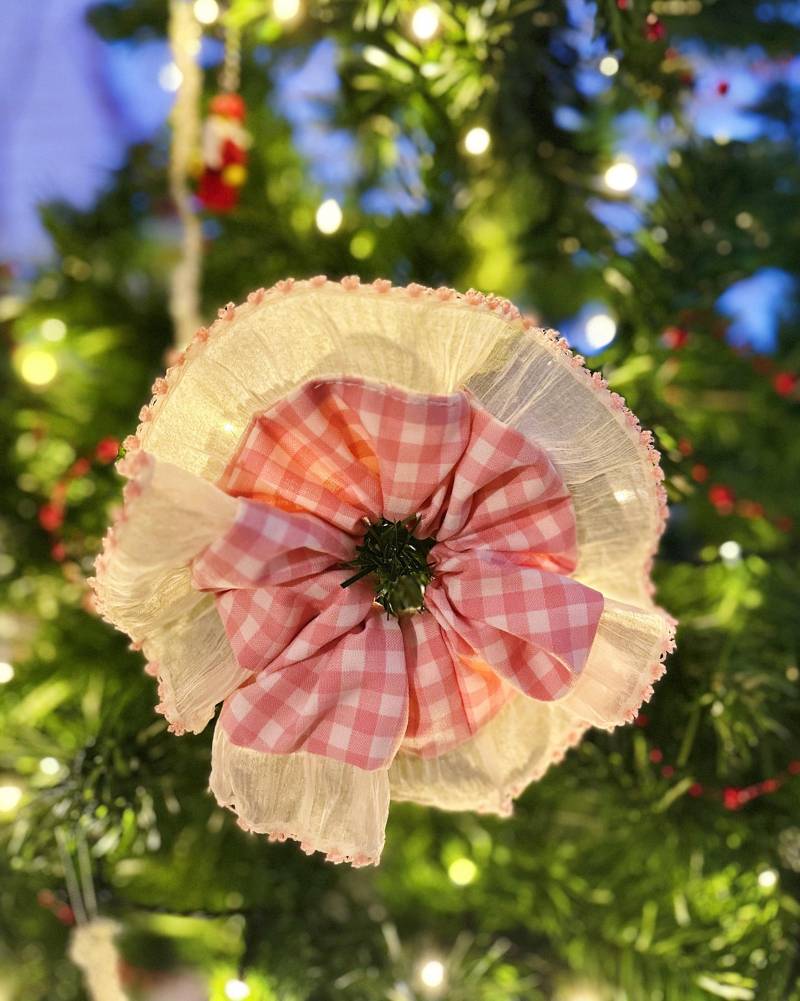 Handmade Rosa Gingham Rüschen Scrunchie | Pastell Haargummi von theJUhandmade