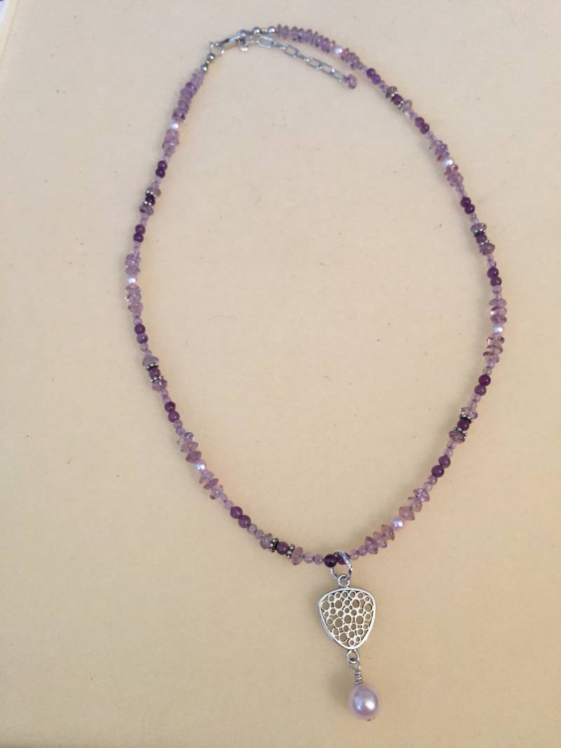 Amethyst Und Sterling Silber Mit Perlen Anhänger Amethyst Und Sterling Silber Mit Perlen Anhänger von thePearlyPanoply