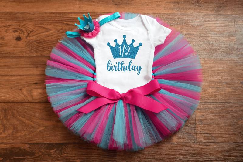 Baby-Mädchen Geburtstags Outfit "Everlev' Rosa Und Türkis von thePhotoPunks