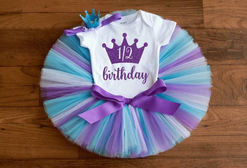 6 Monate Halber Geburtstag Mädchen "Audrey' Outfit von thePhotoPunks