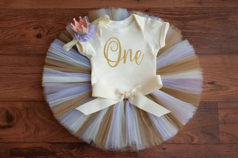 Lila Cake Smash Outfit Mädchen "Lexa Gold' von thePhotoPunks