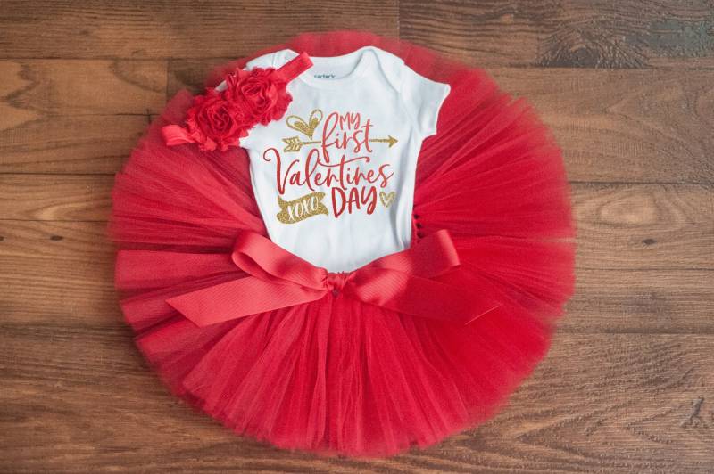 Mein Erstes Valentinstag Outfit Girl "Debra" Rot Und Gold von thePhotoPunks