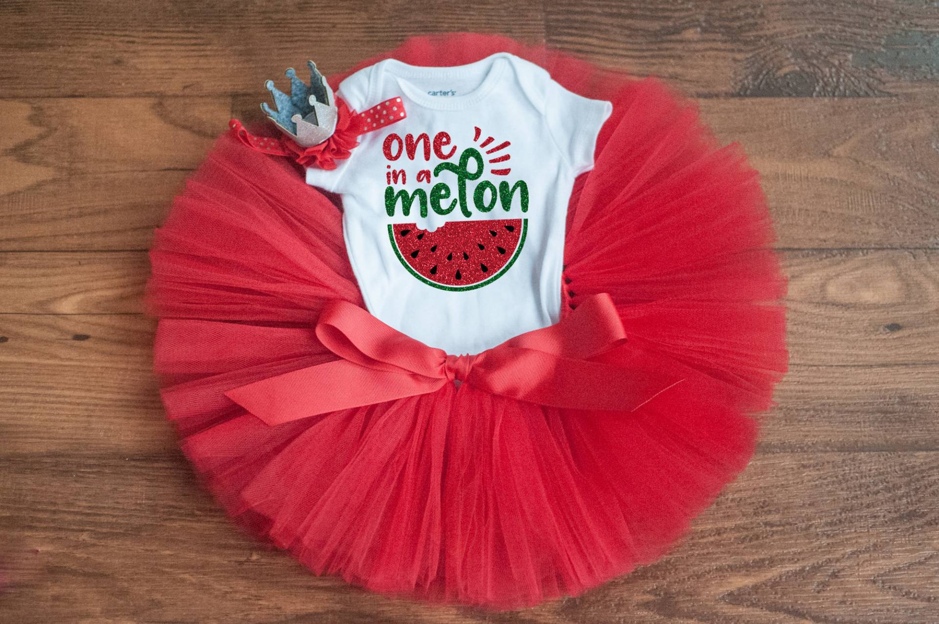 "Rotes Wassermelonen Smash Outfit Zum Ersten Geburtstag "Debra" von thePhotoPunks
