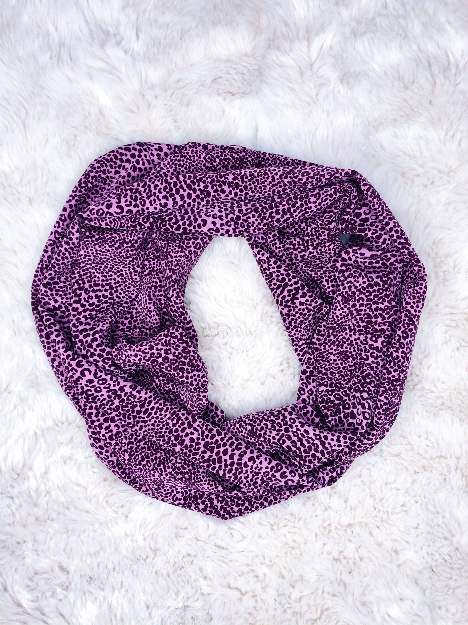 Lila Gepard Print Infinity Schal Lila Gepard Print Infinity Schal von theSoHo