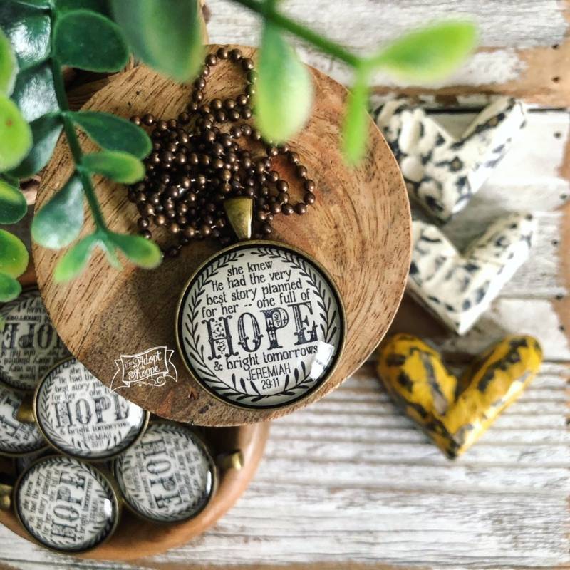 Sie Wusste, Dass Er Die Allerbeste Geschichte Für Sie Geplant Hatte - Eine Voller Hoffnung Und Einer Strahlenden Zukunft | Jeremia 2911 Sie Wusste, Dass Er Die Allerbeste Geschichte Für Sie Geplant Hatte - Eine Voller Hoffnung Und Einer Strahlenden Zukunft | Jeremia 2911 von theadoptshoppe