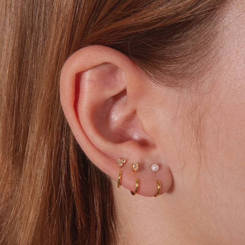 Perlen Huggie Hoop Set 18K Gelbgold Vermeil Weißer Saphir Offene Ohrring Ohreinfädler Hugger Gold Mini Perle Minimalistisch von theardant