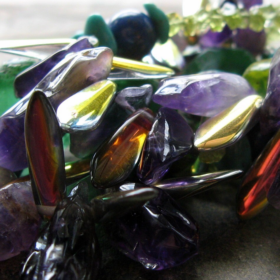 Handgefertigte Irisierende Nebel Halskette - Kosmisch Violetter Amethyst & Grüner Peridot Schmuck Handgefertigte Irisierende Nebel Halskette - Kosmisch Violetter Amethyst & Grüner Peridot Schmuck von thebeadedlily