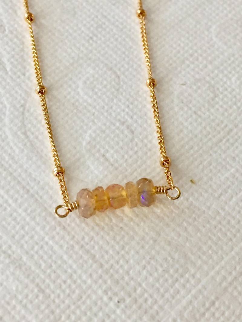 Echte Opal Halskette, Schichtung Schmuck, Einfacher Oktober Geburtsstein, Birthstone von thebigbluebead