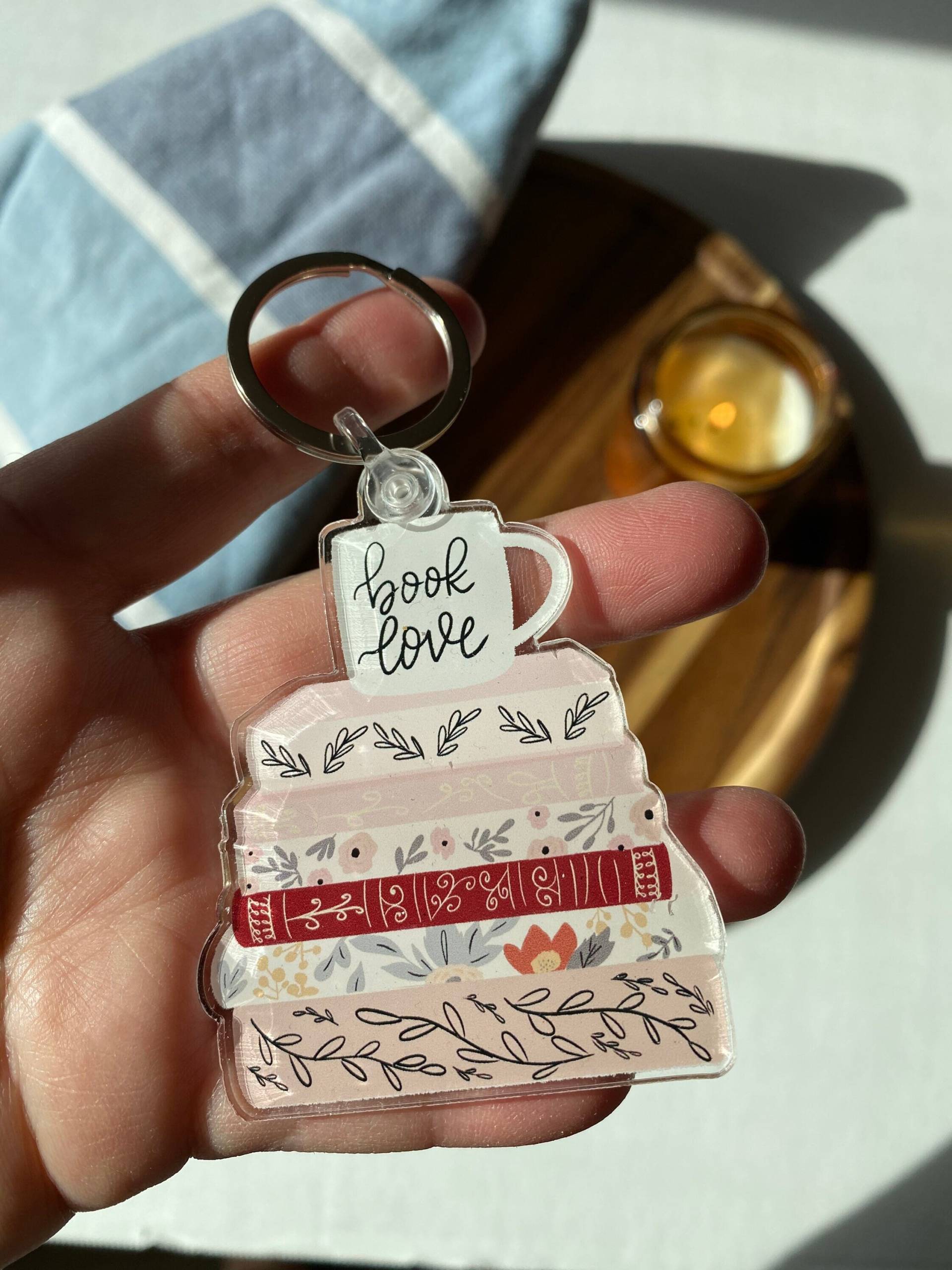 Bücherstapel Keychain | Bücherwurm Schlüsselanhänger Geschenke Aus Acryl Buch Für Frauen von thebookandnookshop