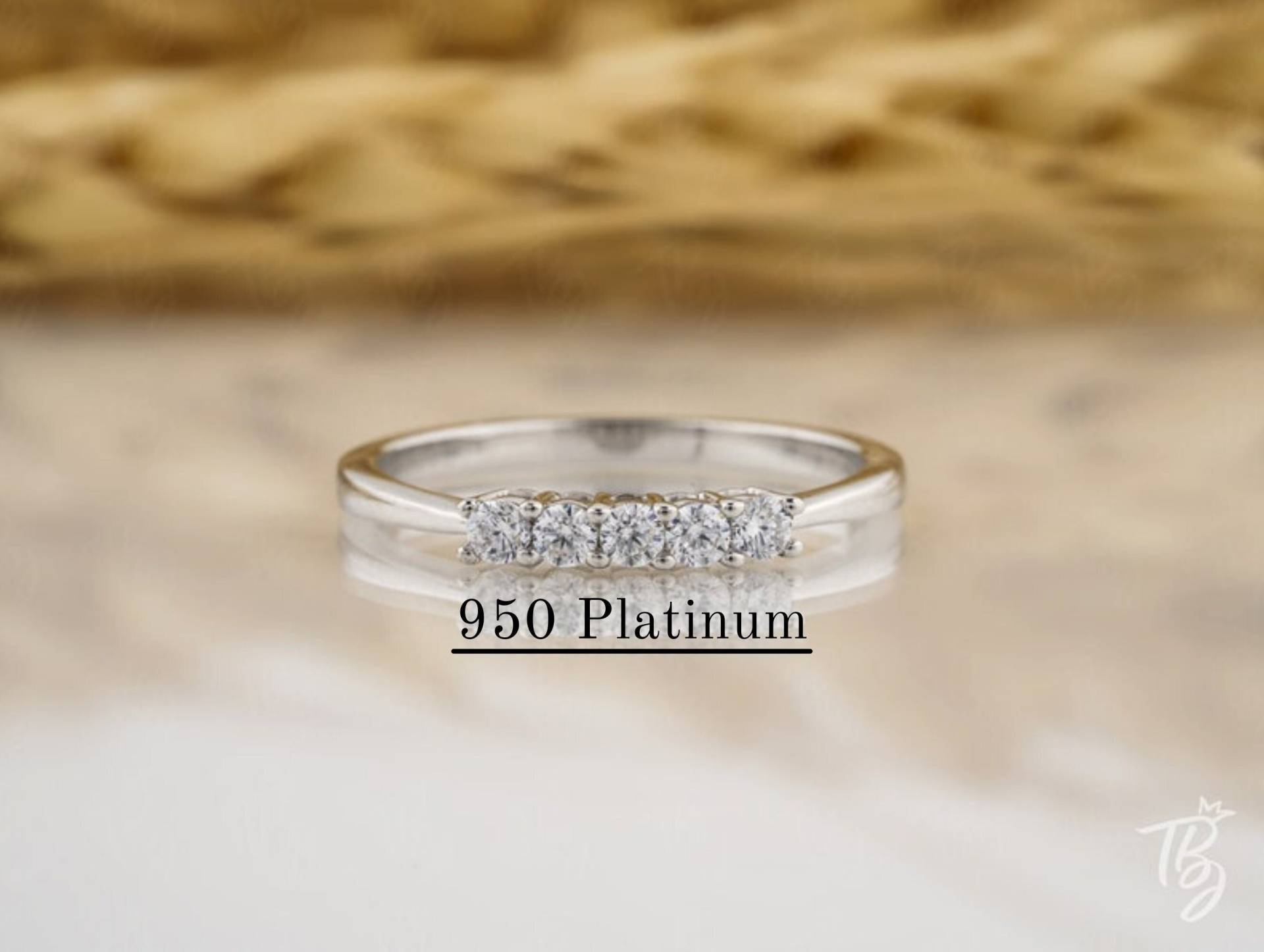 950 Platin Fünf-Stein-Ring Ehering Moissanite Ring Jahrestag Geschenk Passender Stapel-Frauen von thebridejewelry