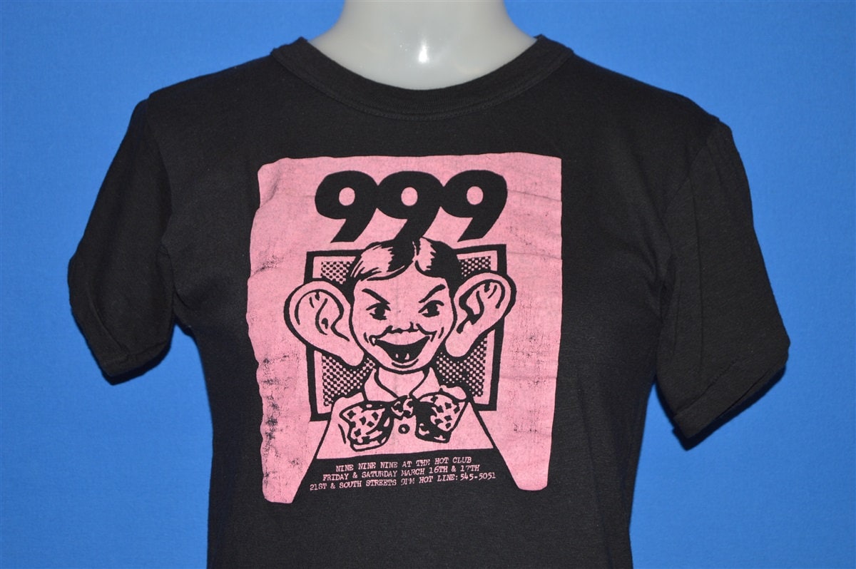 70Er Jahre 999 British Punk Hot Club Philadelphia T-Shirt Small 70Er Jahre 999 British Punk Hot Club Philadelphia T-Shirt Small von thecaptainsvintage