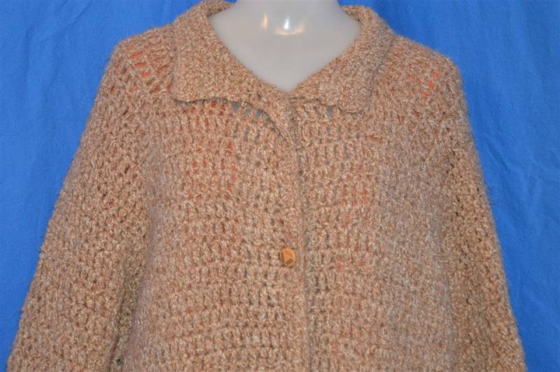 70Er Jahre Braun Vintage Handgestrickte Gefütterte Damen Strickjacke Pullover Jacke Extra-Large 70Er Jahre Braun Vintage Handgestrickte Gefütterte Damen Strickjacke Pullover Jacke Extra-Large von thecaptainsvintage