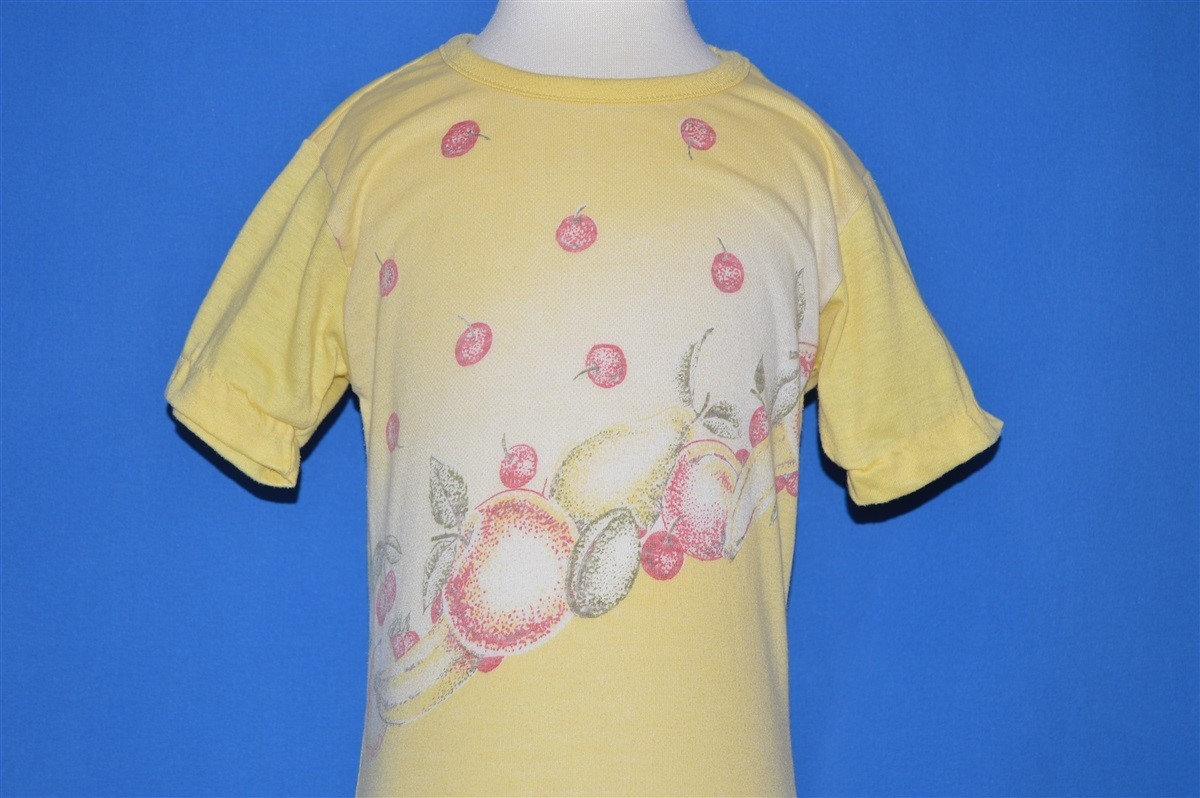 70Er Jahre Kirsch Apfel Bananen Frucht T-Shirt Jugendstil S 70Er Jahre Kirsch Apfel Bananen Frucht T-Shirt Jugendstil S von thecaptainsvintage
