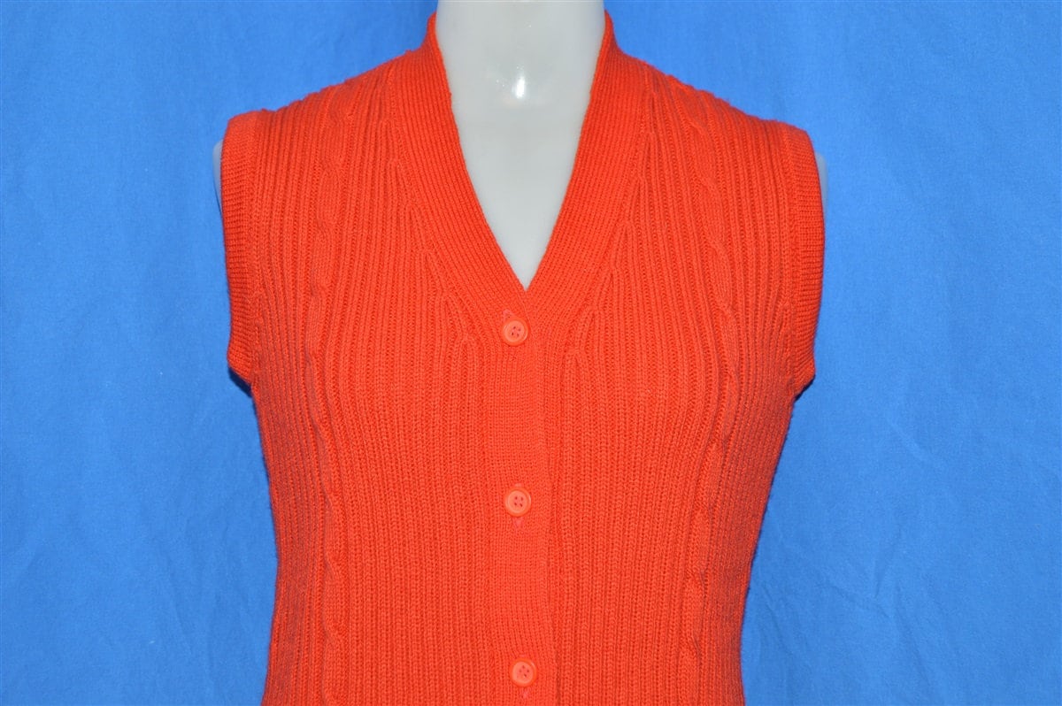 70Er Jahre Rot Vintage Zopfmuster Pullover Weste Damen S - Medium 70Er Jahre Rot Vintage Zopfmuster Pullover Weste Damen S - Medium von thecaptainsvintage