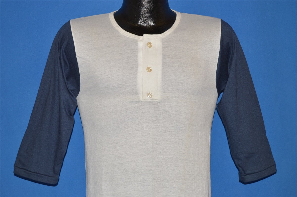 70Er Jahre Russel Athletic Deadstock Henley T-Shirt 70Er Jahre Russel Athletic Deadstock Henley T-Shirt von thecaptainsvintage