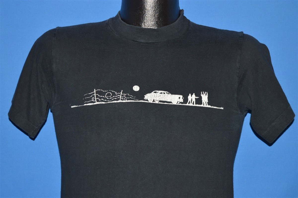 70S Das Zwiebelfeld Filmplakat T-Shirt Small 70S Das Zwiebelfeld Filmplakat T-Shirt Small von thecaptainsvintage