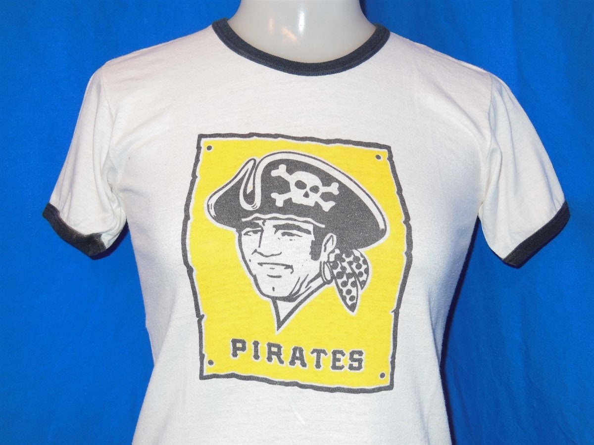 70S Pittsburgh Pirates Blue Bar Champion Vintage Weiß-Schwarz-Ringer-T-Shirt Jugend Large 70S Pittsburgh Pirates Blue Bar Champion Vintage Weiß-Schwarz-Ringer-T-Shirt Jugend Large von thecaptainsvintage