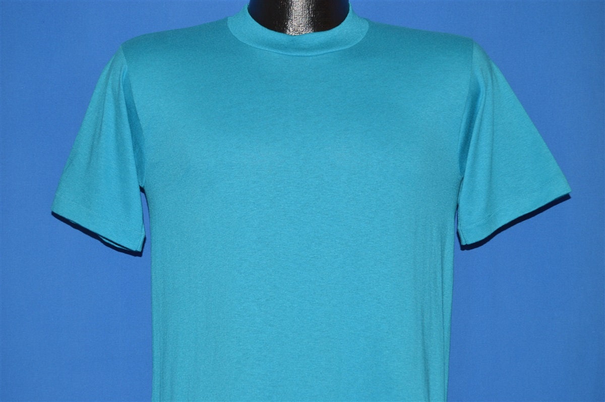 80Er Jahre Aqua Blue Jerzees Blank T-Shirt S 80Er Jahre Aqua Blue Jerzees Blank T-Shirt S von thecaptainsvintage