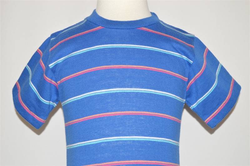 80Er Jahre Blau Gestreiftes Kinder T-Shirt Kleinkind 2T Vintage T-Shirt von thecaptainsvintage