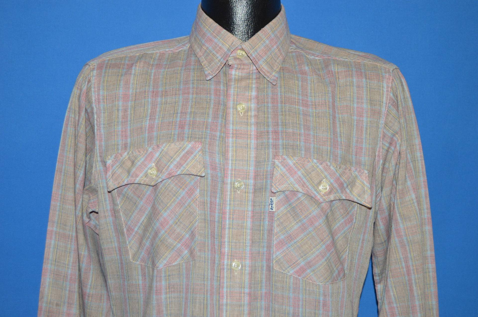 80Er Jahre Levi's Pink Blau Kariertes Button-Down Hemd Large 80Er Jahre Levi's Pink Blau Kariertes Button-Down Hemd Large von thecaptainsvintage