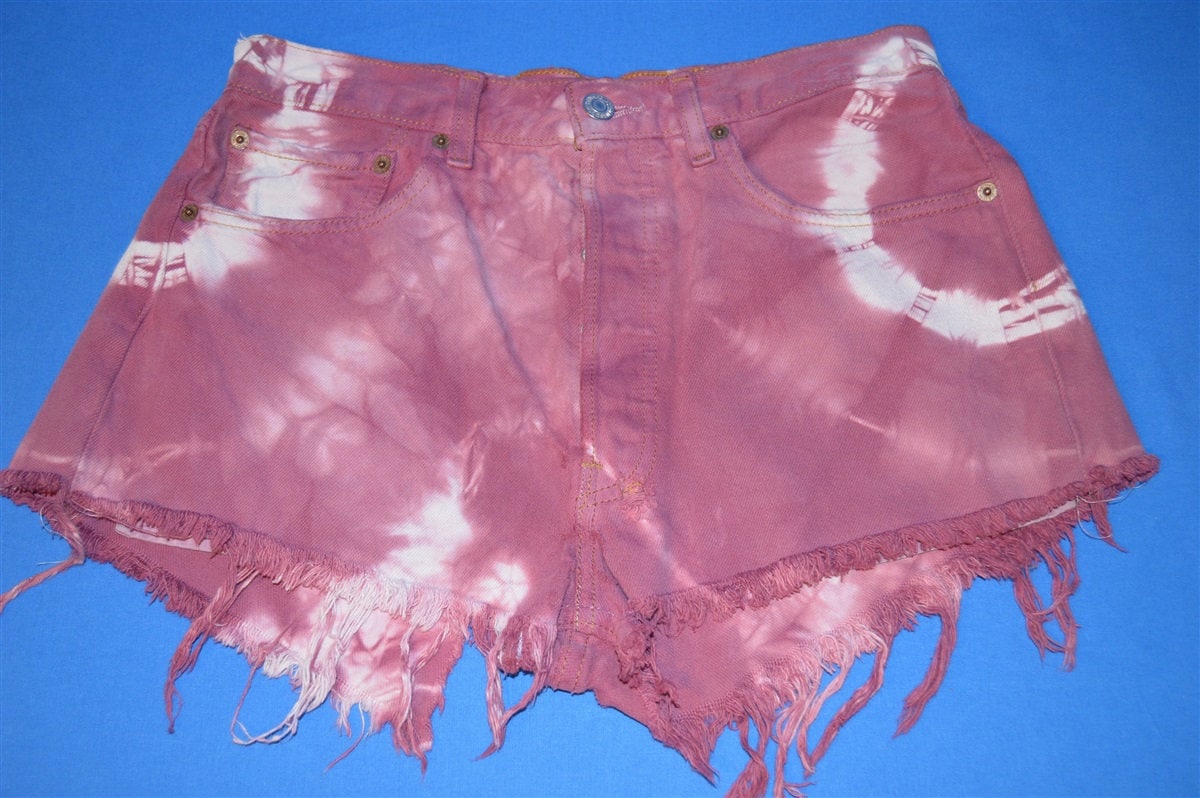 80Er Jahre Levis 501 Cut Off Tie Dye Damen Shorts Gr. 30 80Er Jahre Levis 501 Cut Off Tie Dye Damen Shorts Gr. 30 von thecaptainsvintage