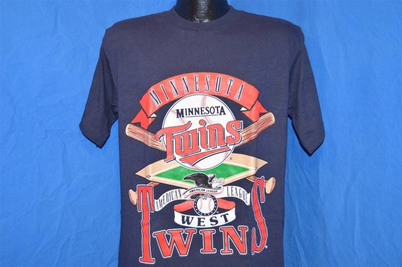 80Er Jahre Minnesota Twins 1987 World Series Al Champ Deadstock T-Shirt Klein 80Er Jahre Minnesota Twins 1987 World Series Al Champ Deadstock T-Shirt Klein von thecaptainsvintage