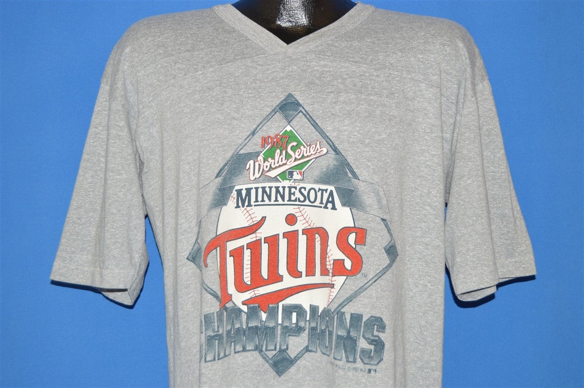 80Er Jahre Minnesota Twins World Series 1987 Champs T-Shirt Large 80Er Jahre Minnesota Twins World Series 1987 Champs T-Shirt Large von thecaptainsvintage