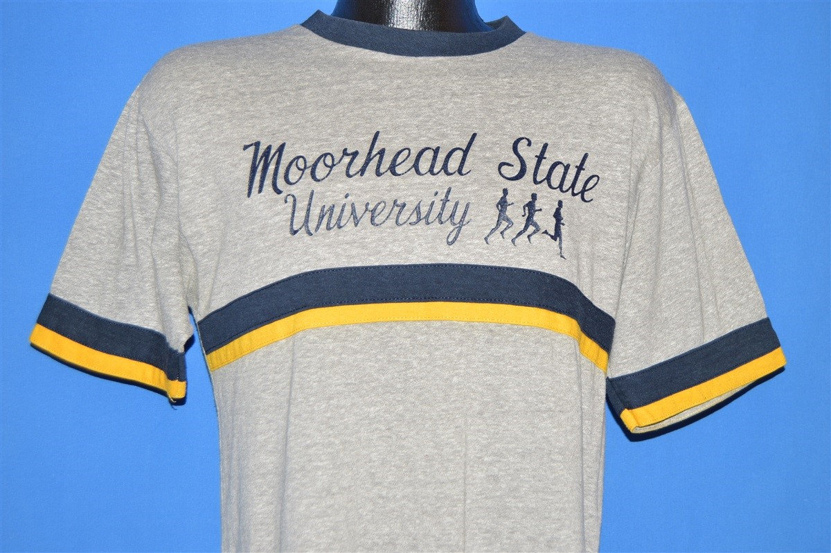 80Er Jahre Moorhead State Universität Stripe T-Shirt Medium 80Er Jahre Moorhead State Universität Stripe T-Shirt Medium von thecaptainsvintage