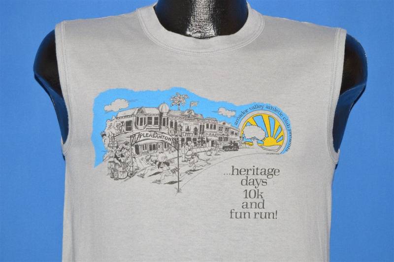 80Er Jahre Pleasanton Heritage Days 10K Und Funrun T-Shirt Medium 80Er Jahre Pleasanton Heritage Days 10K Und Funrun T-Shirt Medium von thecaptainsvintage
