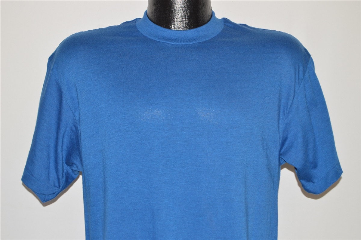 80Er Jahre Royal Blau Blank Deadstock T-Shirt Medium 80Er Jahre Royal Blau Blank Deadstock T-Shirt Medium von thecaptainsvintage