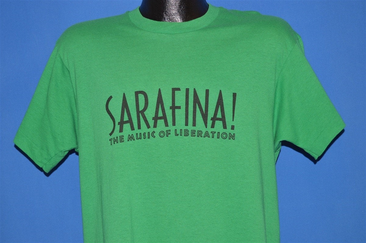 80Er Jahre Sarafina Die Musik Der Befreiung 1987 T-Shirt Groß 80Er Jahre Sarafina Die Musik Der Befreiung 1987 T-Shirt Groß von thecaptainsvintage