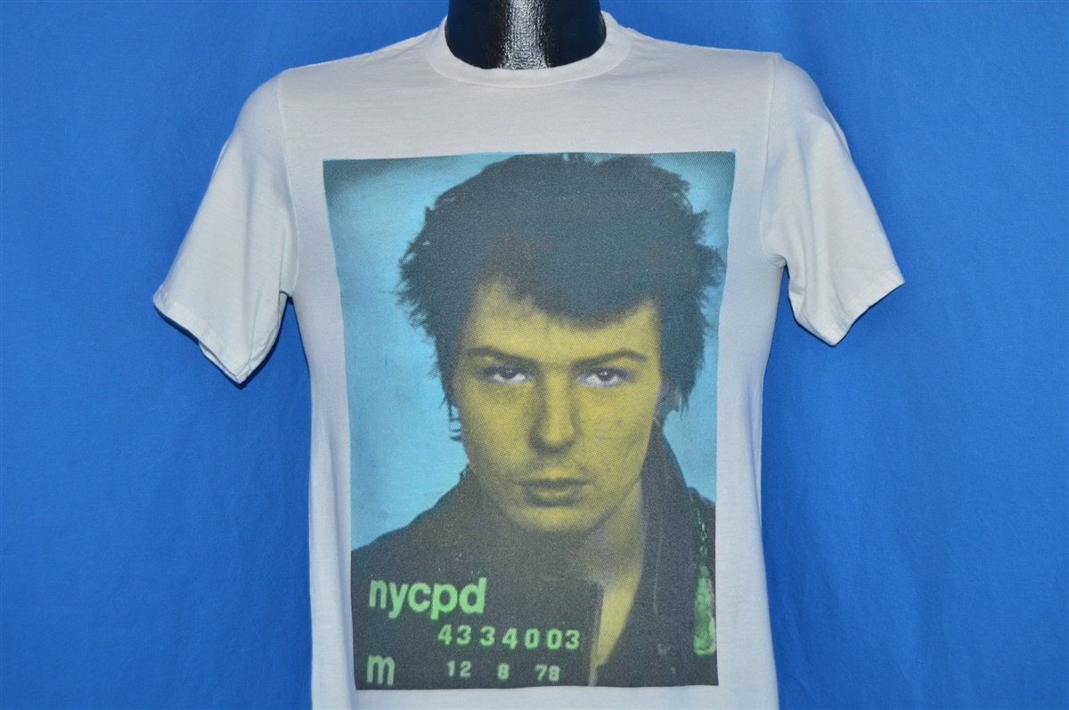 80Er Jahre Sid Vicious Mug Shot Boy London T-Shirt Klein 80Er Jahre Sid Vicious Mug Shot Boy London T-Shirt Klein von thecaptainsvintage