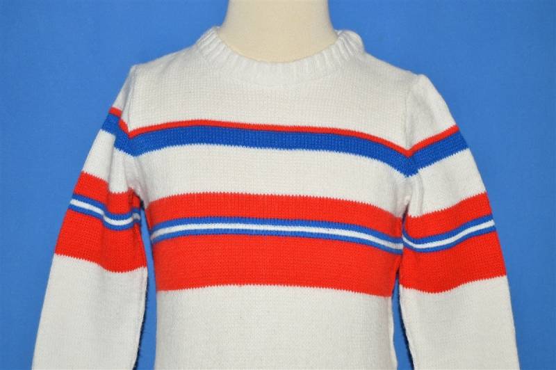 80Er Jahre Weiss Rot Und Blau Gestreifter Pullover 4T 80Er Jahre Weiss Rot Und Blau Gestreifter Pullover 4T von thecaptainsvintage