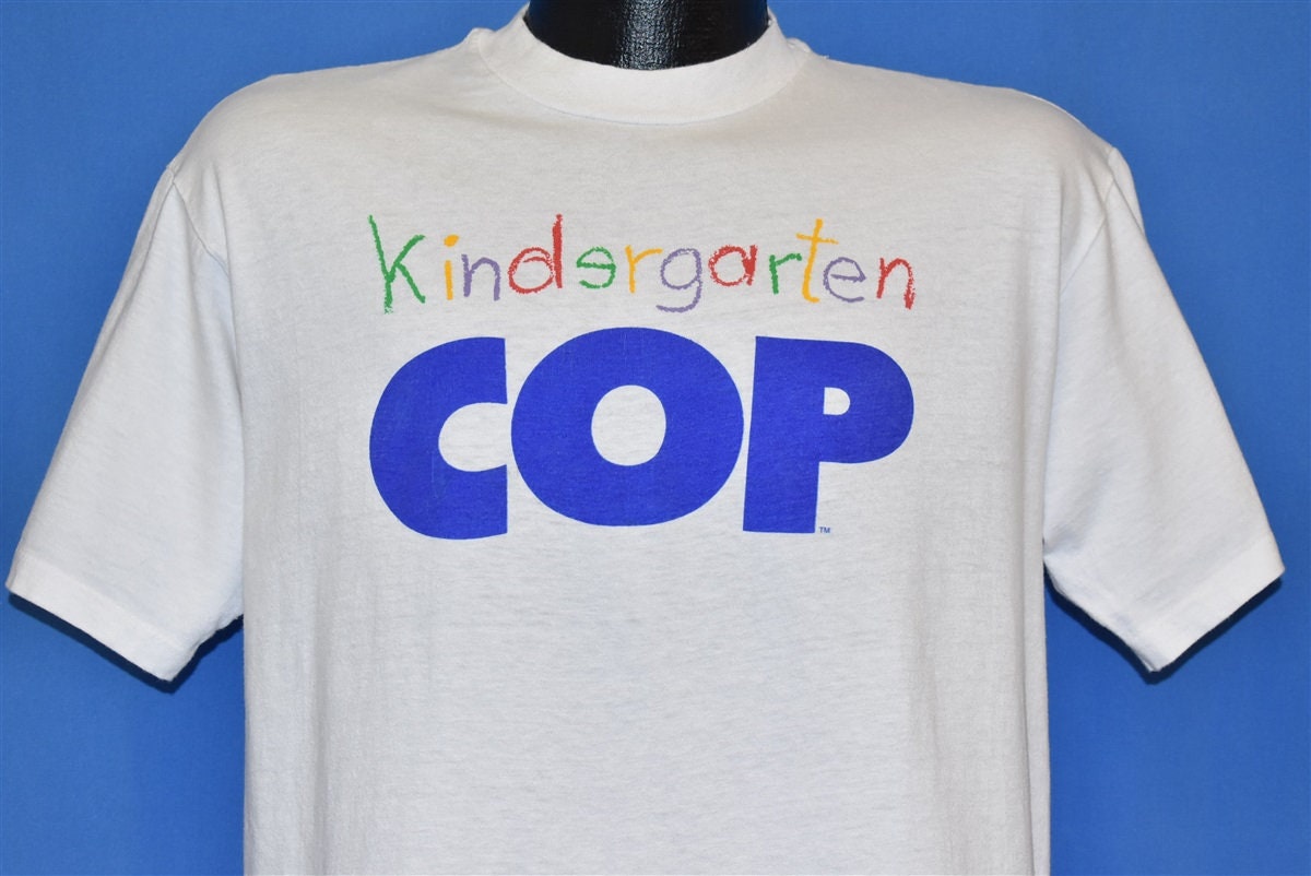 90Er Kindergarten Cop 1990 Comedy Movie Arnold Schwarzenegger T-Shirt Groß von thecaptainsvintage