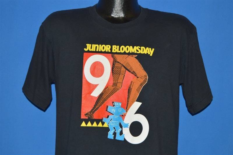 90Er Jahre Nike Junior 1996 Bloomsday Rassen T-Shirt Medium 90Er Jahre Nike Junior 1996 Bloomsday Rassen T-Shirt Medium von thecaptainsvintage