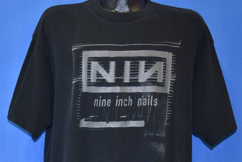 90Er Nine Inch Nails 1996 Tour Selbstzernichtung Nächte Des Nichts Abwärts Spirale Rock Konzert T-Shirt Extra Large von thecaptainsvintage
