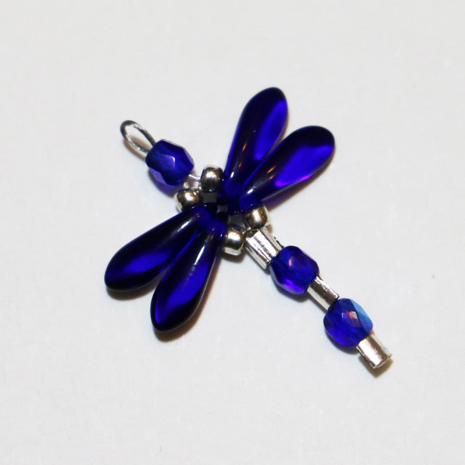 Kleine September Birthstone Libelle - Saphir Kleine September Birthstone Libelle - Saphir von thediamondragonfly